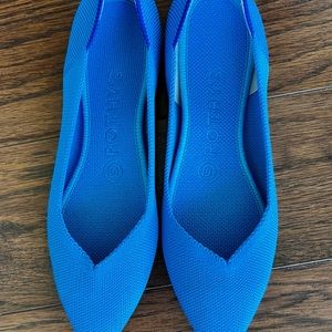 TEAL BLUE SIZE 7 ROTHY’S